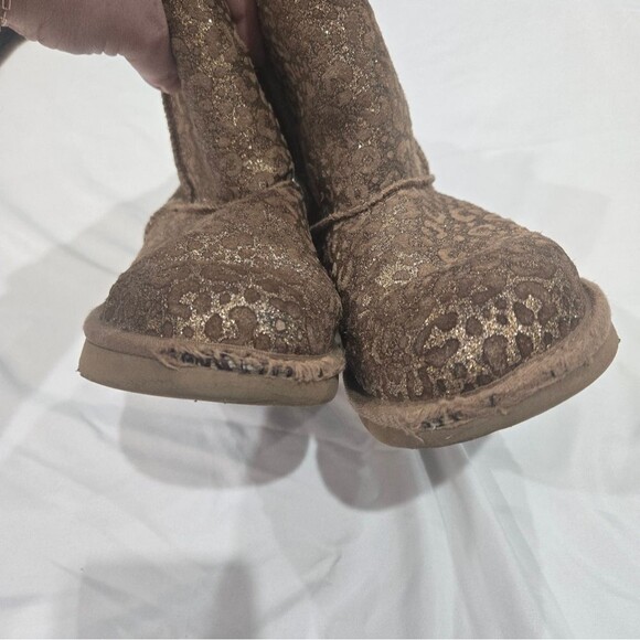Ugg Classic II Glitter Leopard Boots Size 4 - Picture 6 of 11